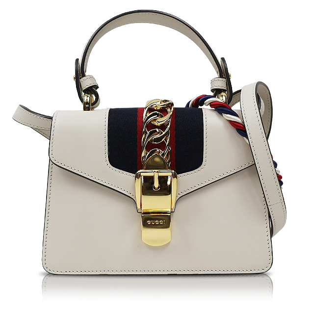 シルヴィ・ミニ