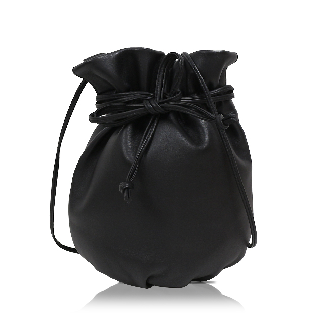 ドローストリングショルダー